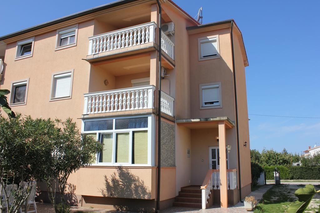 Apartments Dubravka เมดูลิน ภายนอก รูปภาพ